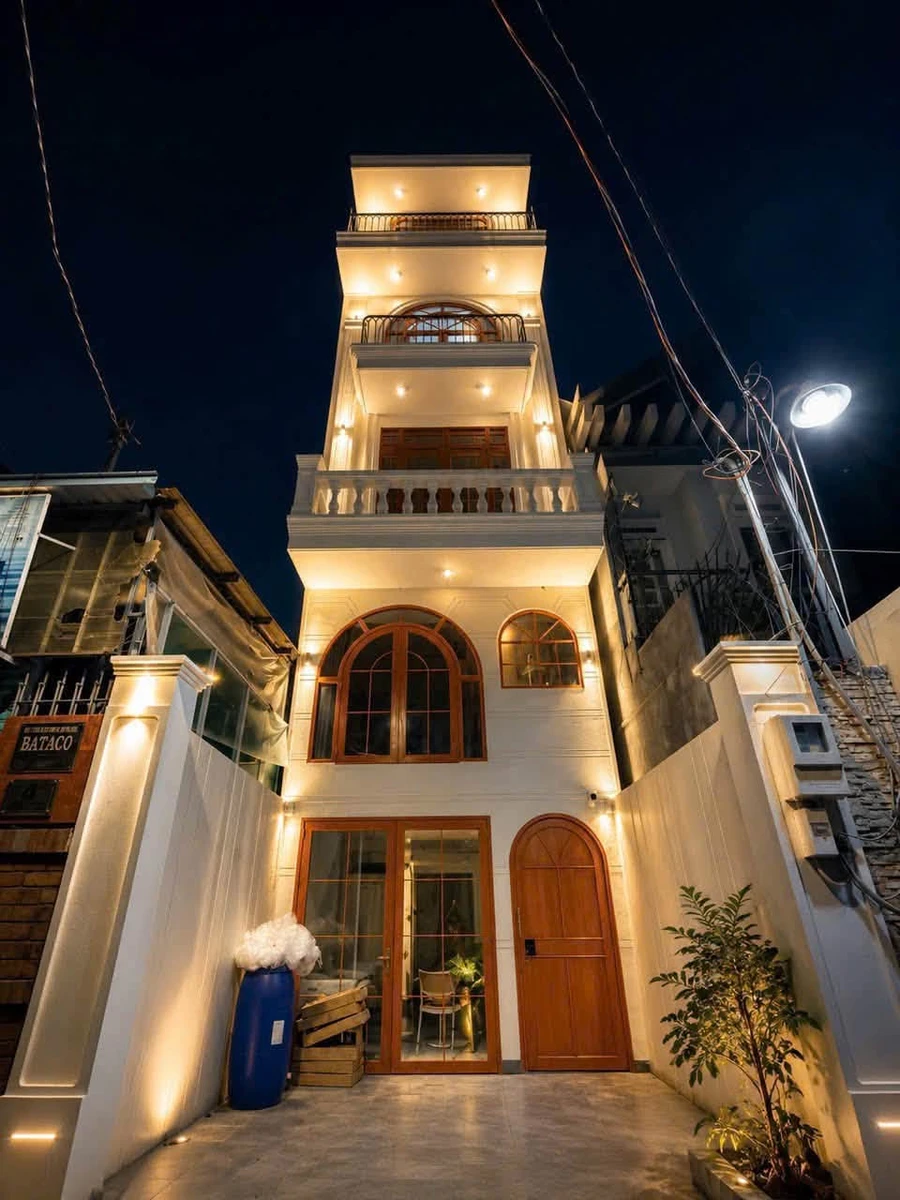 Bán shophouse mặt tiền Phường Linh Đông 80m2 5 tầng 9.6 tỷ - Ảnh 1