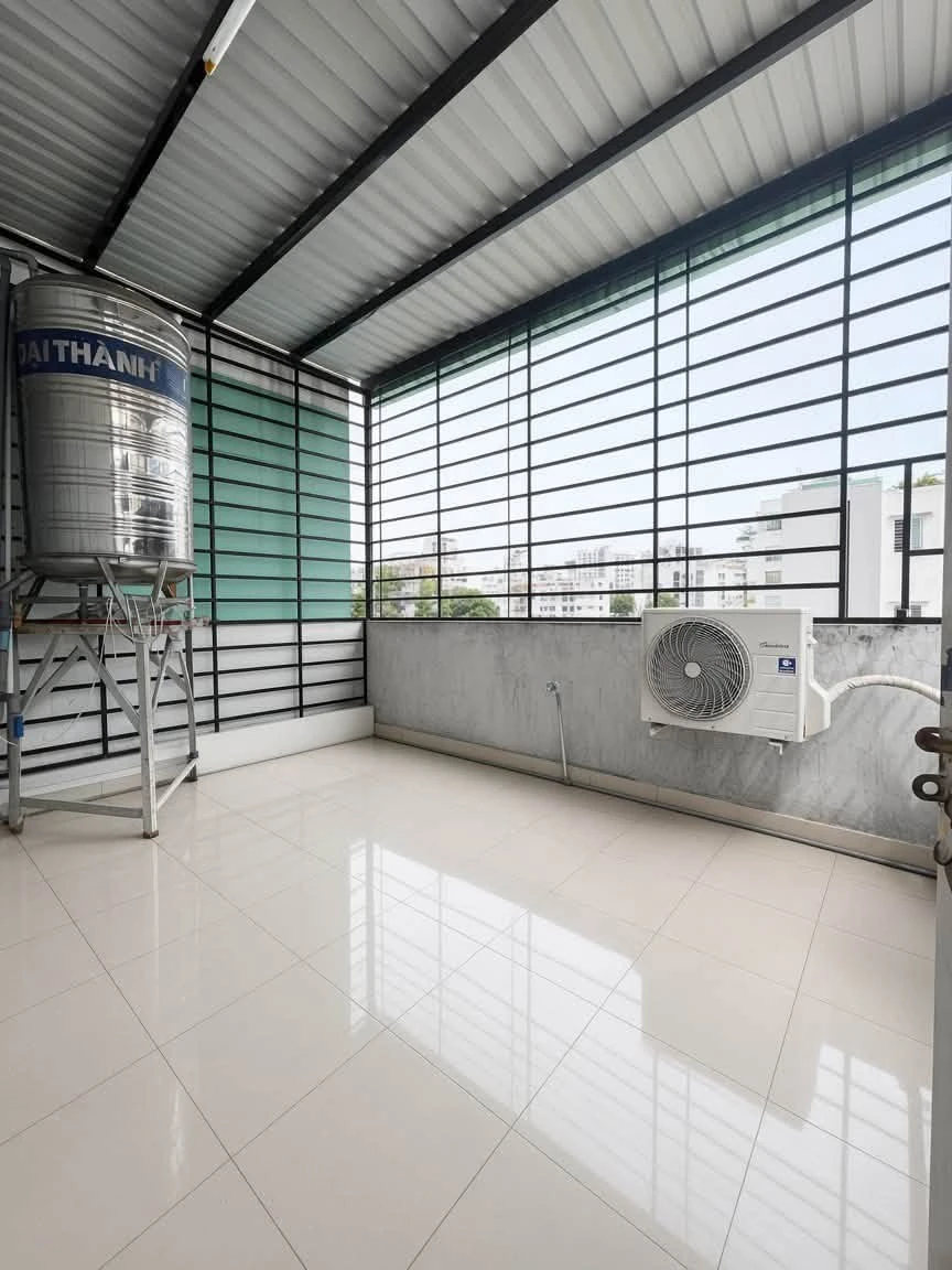 Bán nhà 4 tầng 34m2 hẻm thông gần Đại học Kinh tế, Quận 10 giá 5,1 tỷ - Ảnh thu nhỏ 2