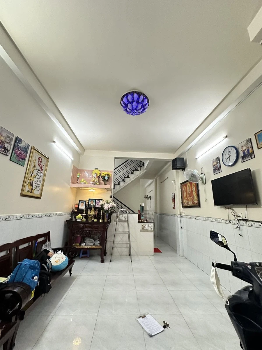 Bán nhà phố Tô Hiến Thành Quận 10, 70m2, 4 phòng ngủ, 9.5 tỷ - Ảnh 1