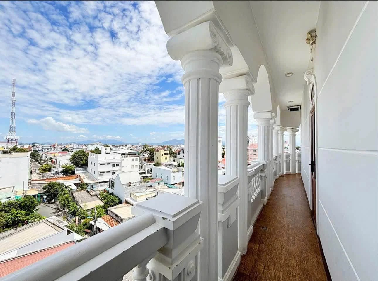 Bán khách sạn 8 tầng 722m² Phan Thiết 14,5 tỷ - Ảnh 1
