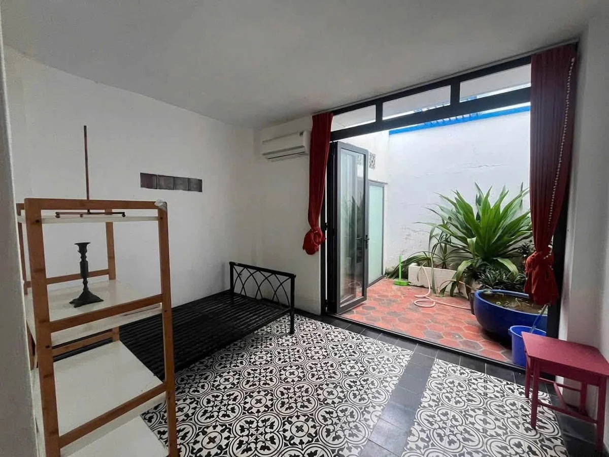 Cho thuê nhà 1 trệt 1 lầu mặt tiền 160m2 Quận 9 - 10 triệu/tháng - Ảnh thu nhỏ 3