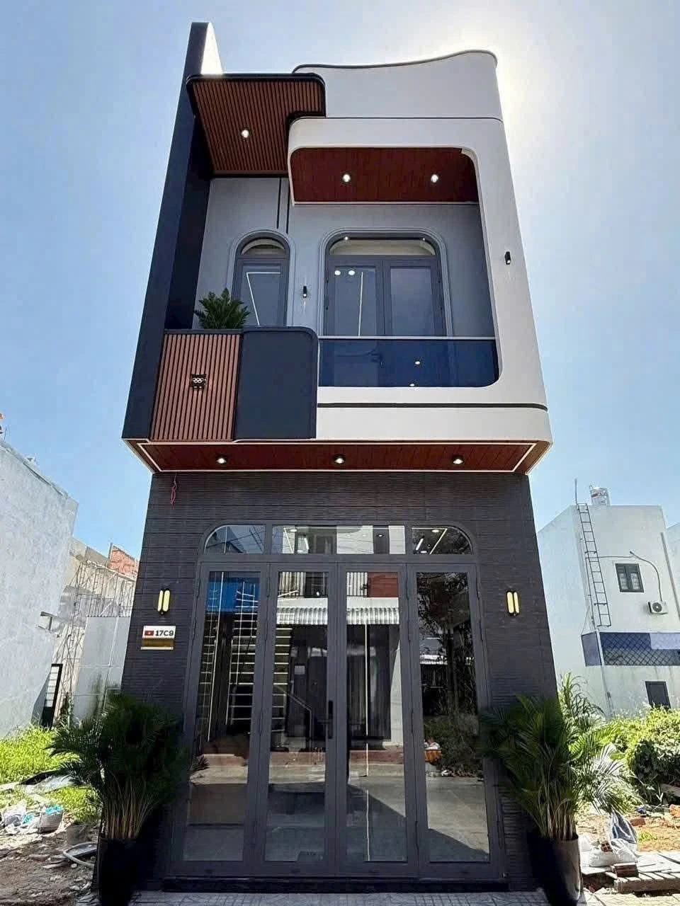 Bán nhà 1 trệt 2 lầu 120m2, 3 phòng ngủ, gần BV Hoàn Mỹ, Thủ Dầu Một, Bình Dương - Ảnh 1