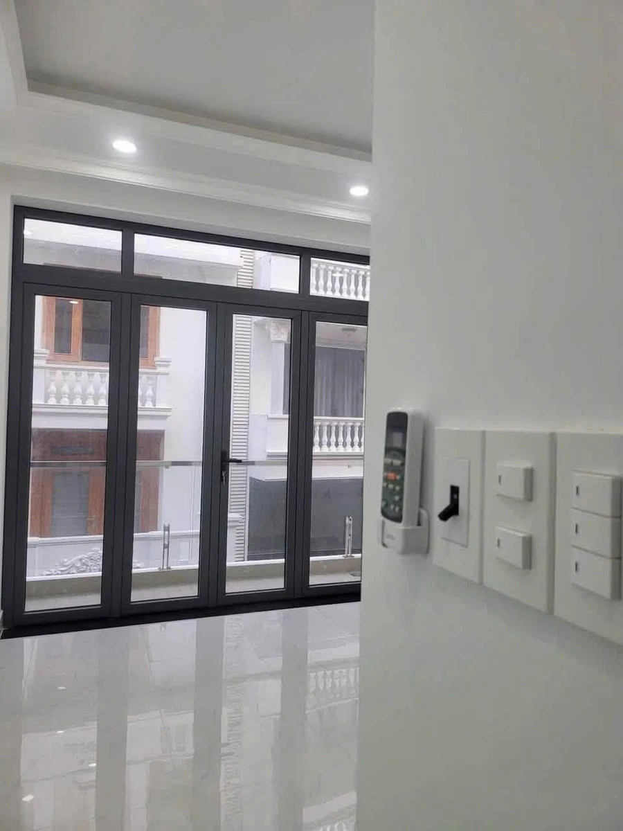 Cho thuê nhà nguyên căn mặt tiền Hoàng Quốc Việt, 4PN, 50m², Quận 7 - Ảnh thu nhỏ 5