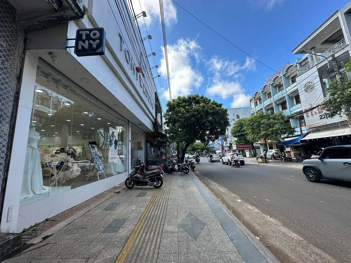 Bán nhà mặt tiền Lê Hồng Phong 330m² Bình Tân 48 tỷ - Ảnh thu nhỏ 4
