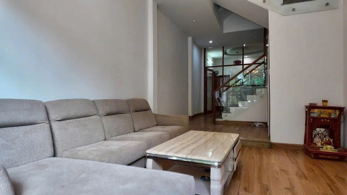 Bán nhà 4 tầng mặt tiền Cao Xuân Dục, 60m2, 5PN, giá 7,9 tỷ, gần sông Hàn Đà Nẵng - Ảnh thu nhỏ 3
