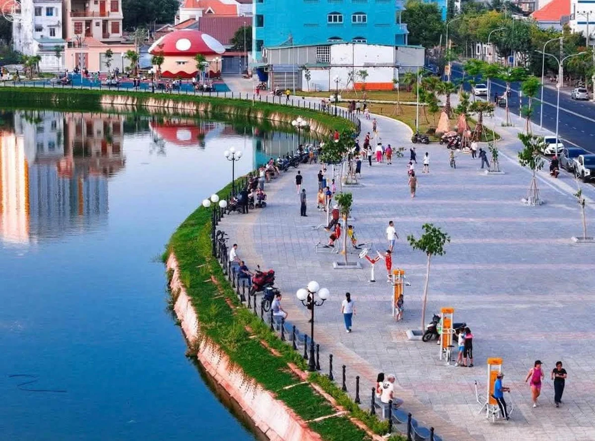 Biệt thự bán 327m² Vũng Tàu gần hồ Lạc Long Quân, 28 tỷ - Ảnh thu nhỏ 3