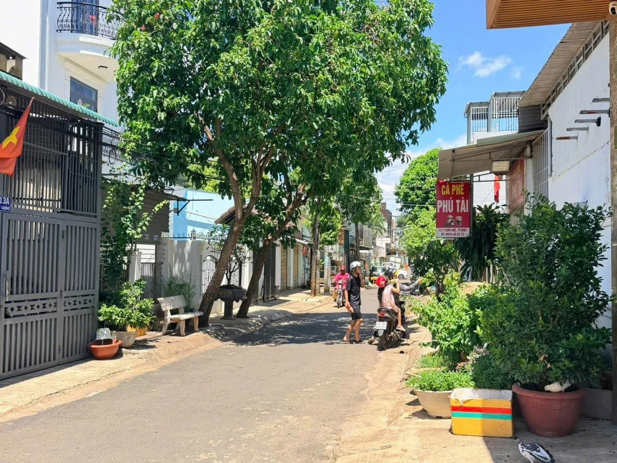 Bán đất 5x19m tặng nhà cấp 4 đường Y Som Nie, Phường Tân Lập, Buôn Ma Thuột - Ảnh thu nhỏ 3