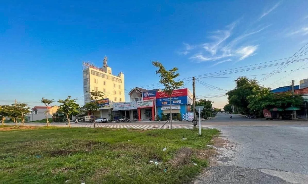 Bán nhà mặt tiền 100m2 mặt đường Song Hành, Bình Thuận - Ảnh 1