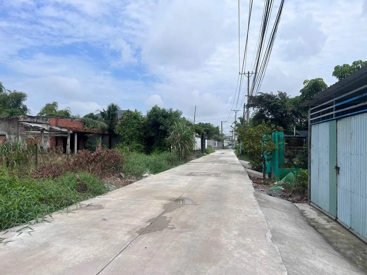 Bán lô đất góc 2 mặt tiền 376m² Đức Hoà Hạ 3,95 tỷ - Ảnh 1