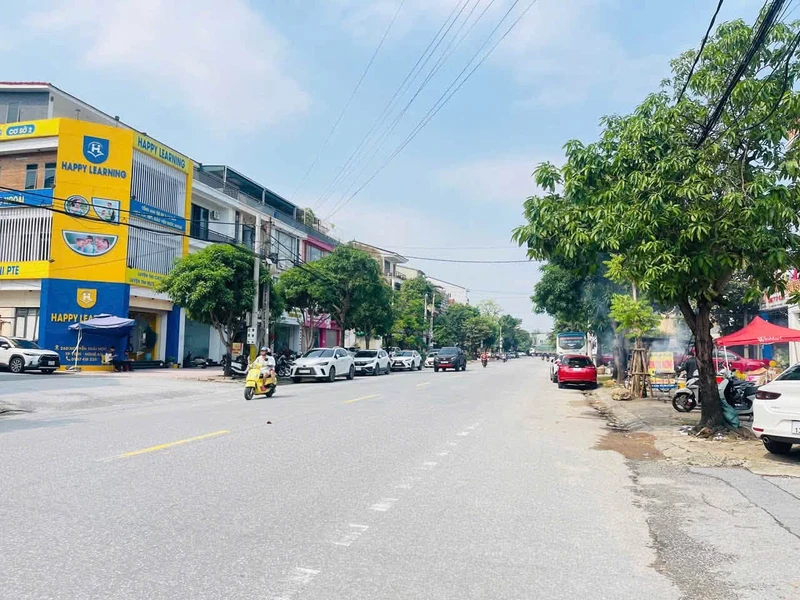 Bán nhà 1 tầng 120m² 3 phòng ngủ Thành phố Vinh