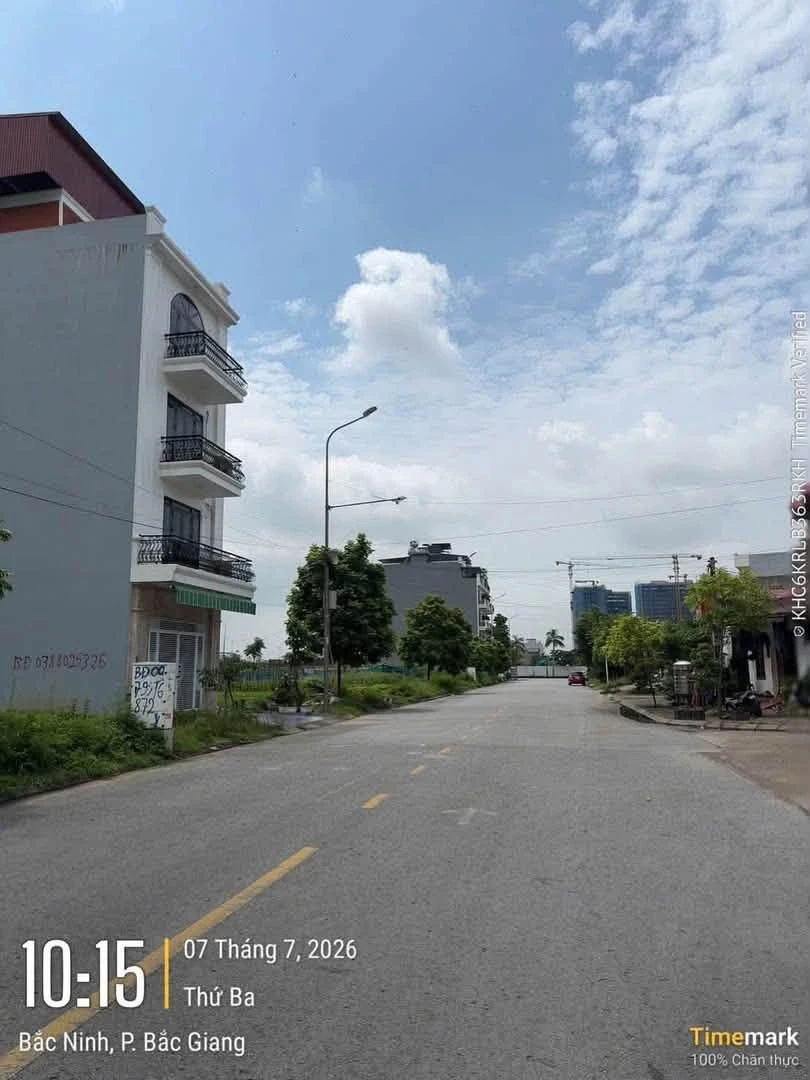 Bán nhà mặt tiền 6m, 108m² KDT Bắc Giang hơn 8 tỷ - Ảnh thu nhỏ 3