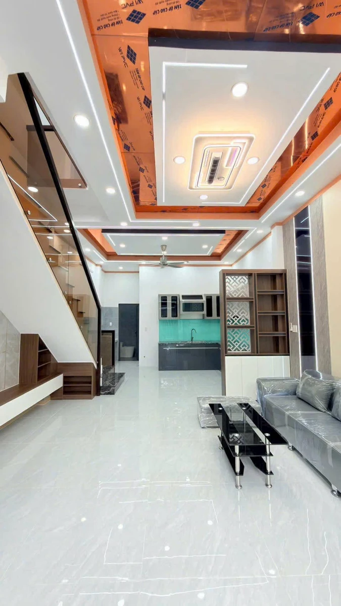 Nhà bán 3 tỷ 9, 3PN, 125m2, Thủ Đức, đường thông - Ảnh thu nhỏ 2