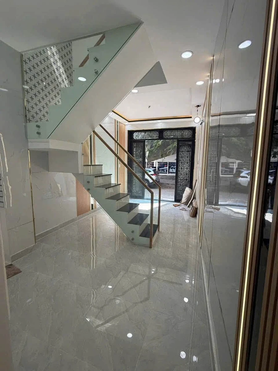 Bán nhà mặt tiền Quận 7, 2 PN, 32 m2 - Ảnh thu nhỏ 4