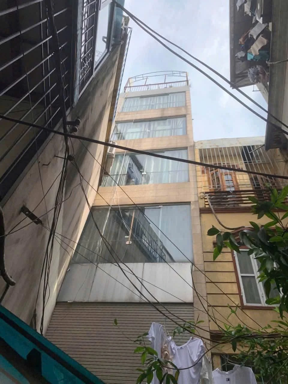 Cho thuê nhà phố cổ Hàng Đậu 30m2 5PN 5WC 16 triệu/tháng - Ảnh 1