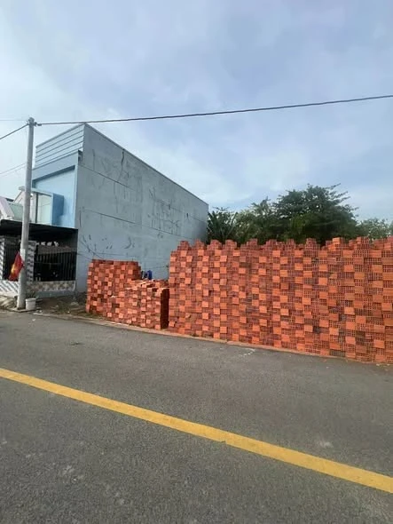 Bán lô đất mặt tiền 168m² Long Điền 1 tỷ 200