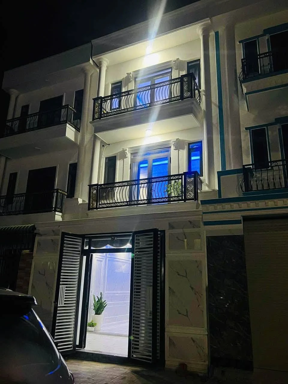 Bán nhà 1 trệt 2 lầu 75m² 4PN, Tân Uyên - 2.7 tỷ - Ảnh 1