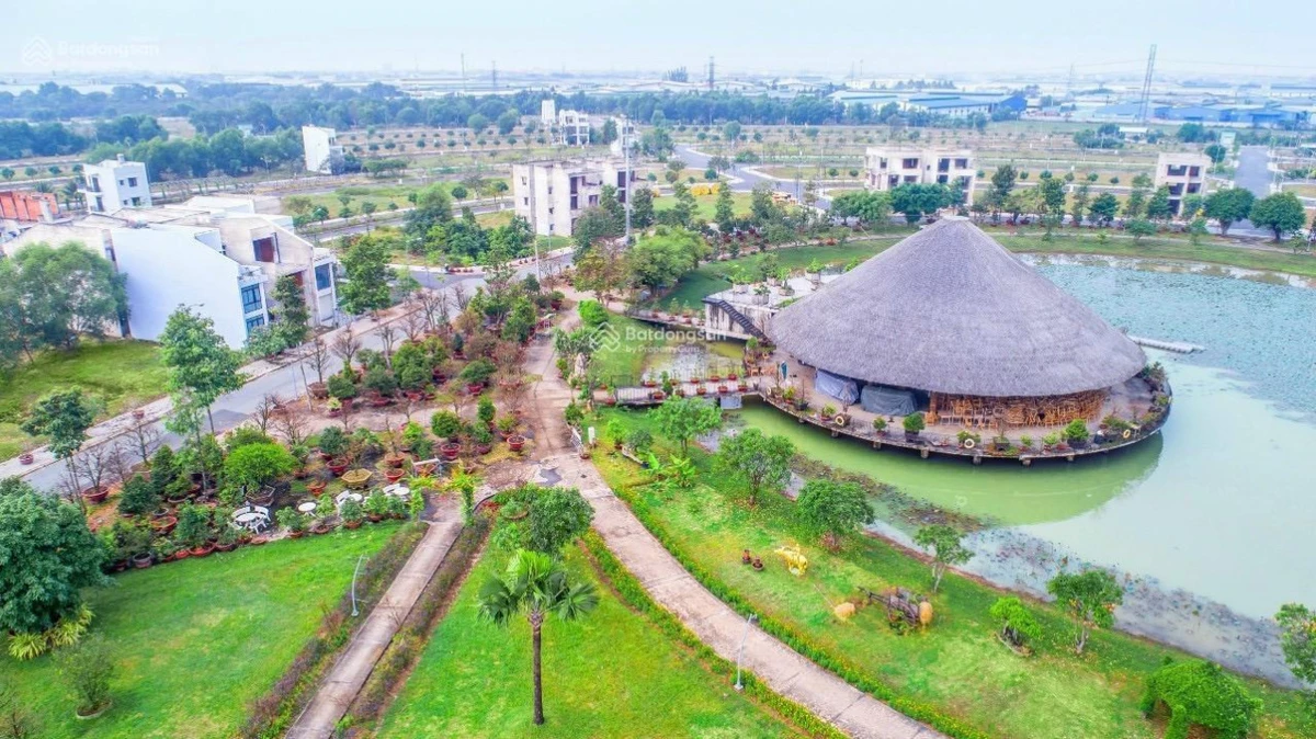 Ngộp bank bán gấp đất có sổ đỏ tại Làng Sen Việt Nam giá chỉ 880 triệu / 86m2 - Ảnh thu nhỏ 4