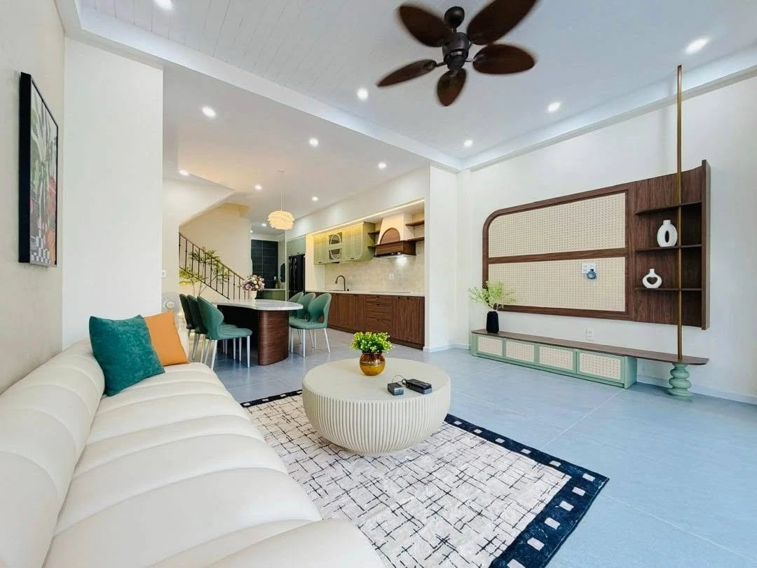 Bán nhà 3 tầng mặt tiền 100m² Huỳnh Ngọc Đủ Đà Nẵng - Ảnh thu nhỏ 4
