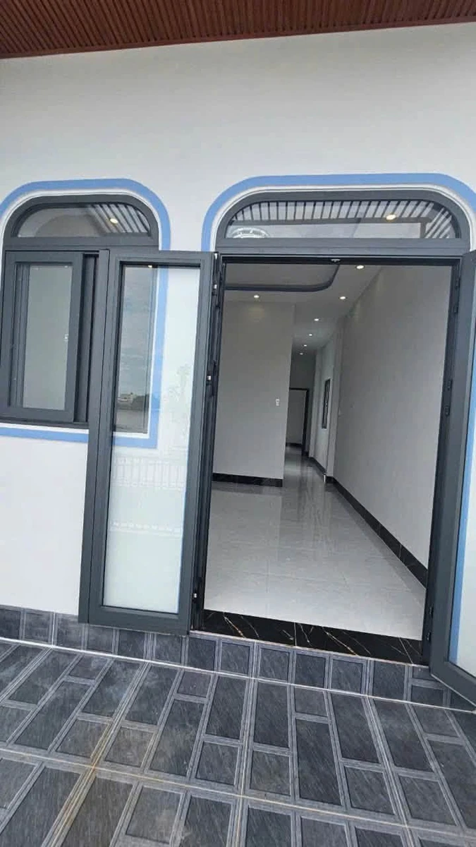 Bán nhà 1 trệt 1 lầu 55m² Rạch Giá An Giang 1 tỷ 650 triệu - Ảnh thu nhỏ 2