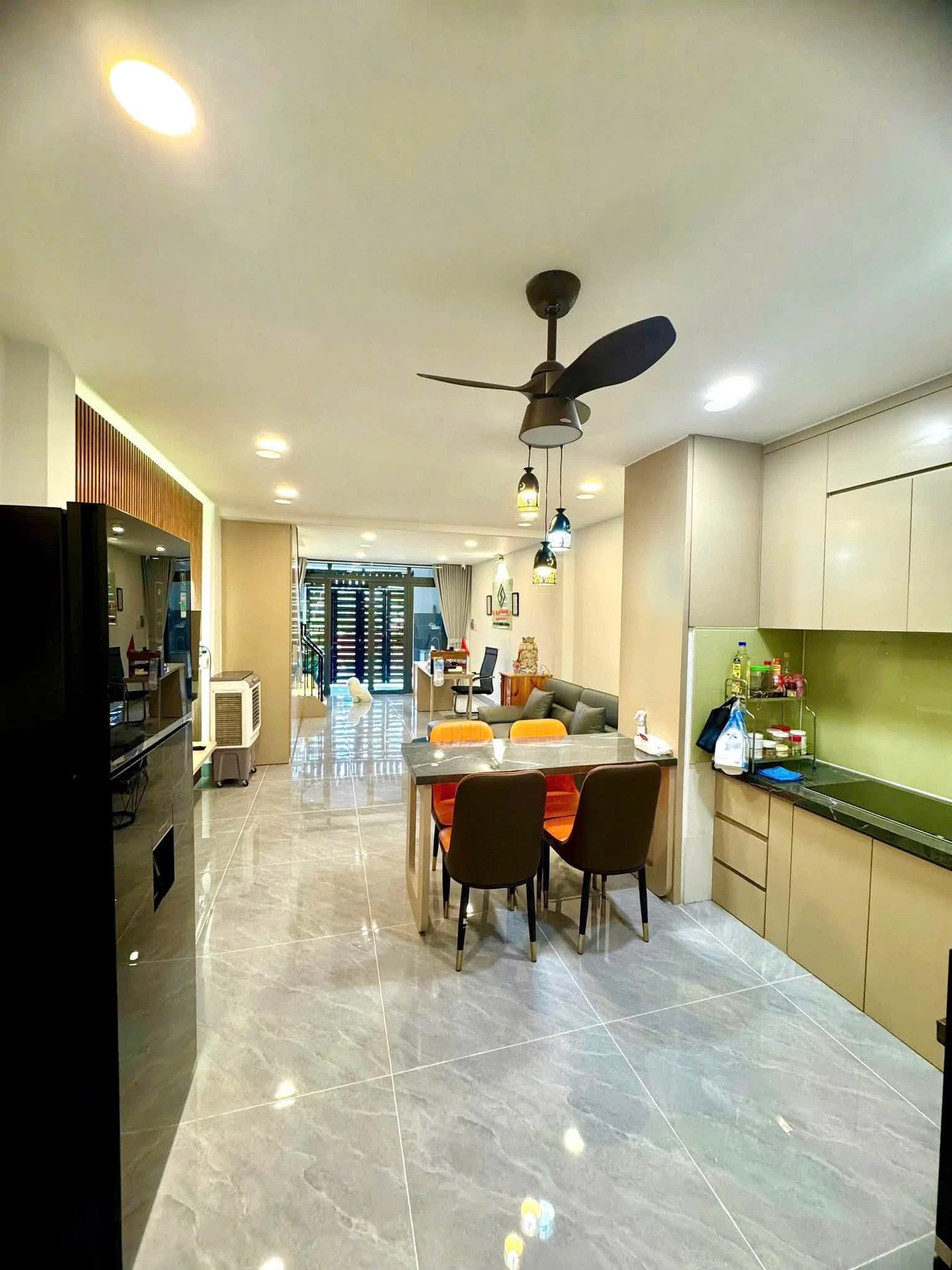 Bán nhà 2 tầng full nội thất 55.6m² Thủ Đức 5 tỷ 7 - Ảnh 1