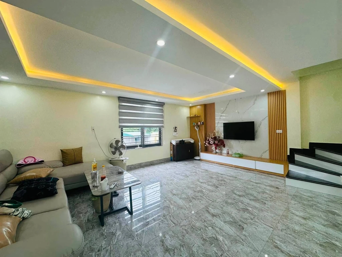 Bán nhà 3 tầng 50m² 2,75 tỷ Cao Xanh Hóc Môn - Ảnh thu nhỏ 2