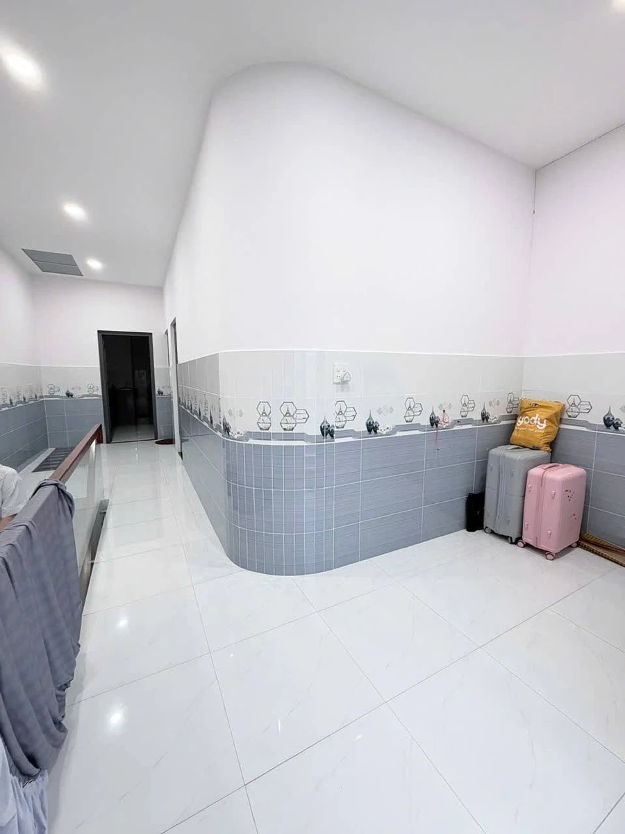 Bán nhà lầu Phan Thiết 92m² 3 phòng ngủ 2,4 tỷ - Ảnh thu nhỏ 4
