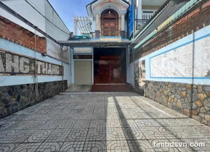 Cho thuê nhà trệt lầu 210m² đường Phạm Ngọc Hưng Cần Thơ