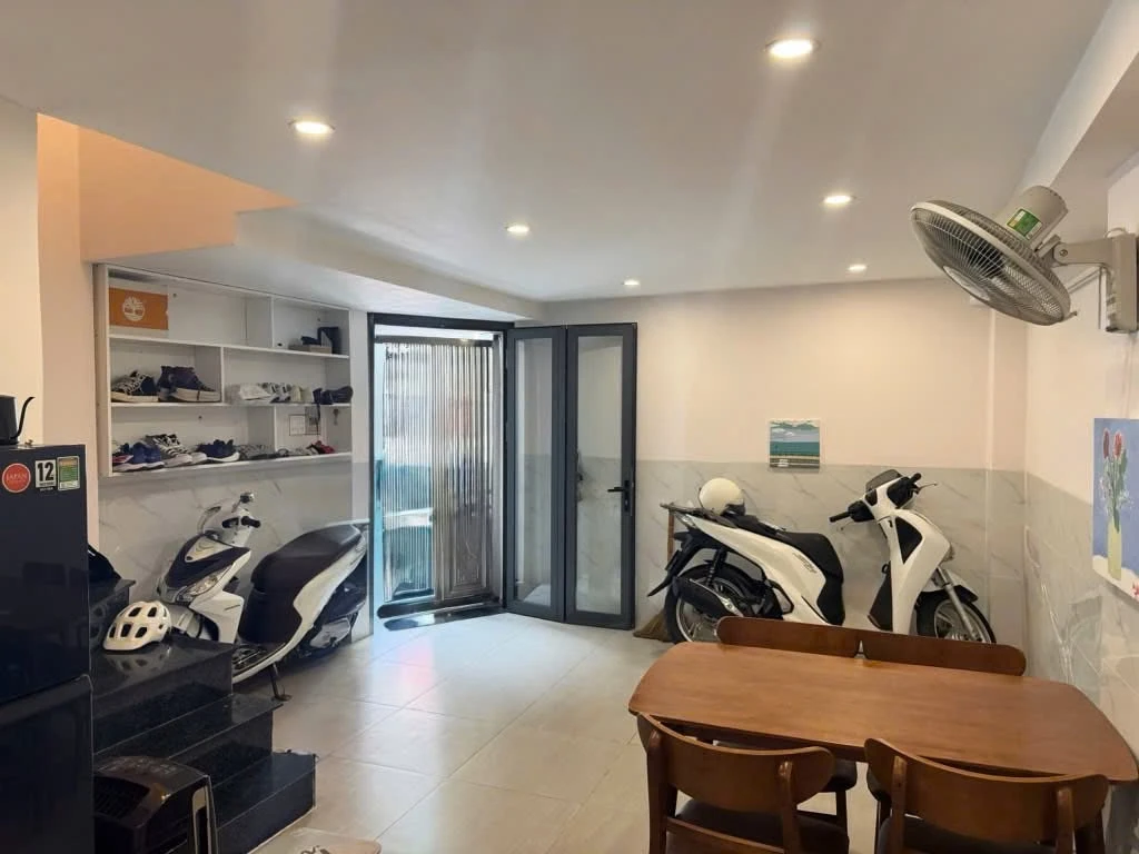 Bán nhà 4 tầng đường Nam Kỳ Khởi Nghĩa, Quận 3, DTSD 85m2, giá 4,9 tỷ - Ảnh thu nhỏ 2