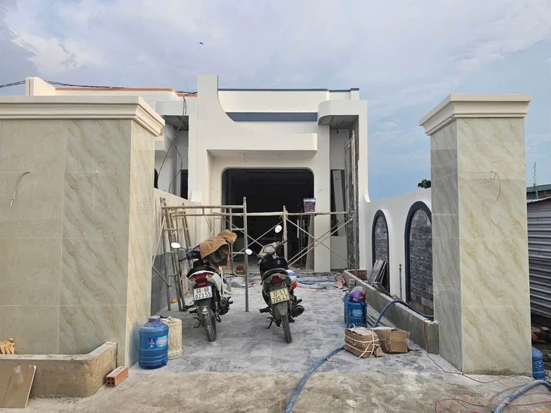 Bán nhà 3 phòng ngủ 4,2x31m gần KCN Tân Đức, Đức Hòa Hạ, giá 1,79 tỷ