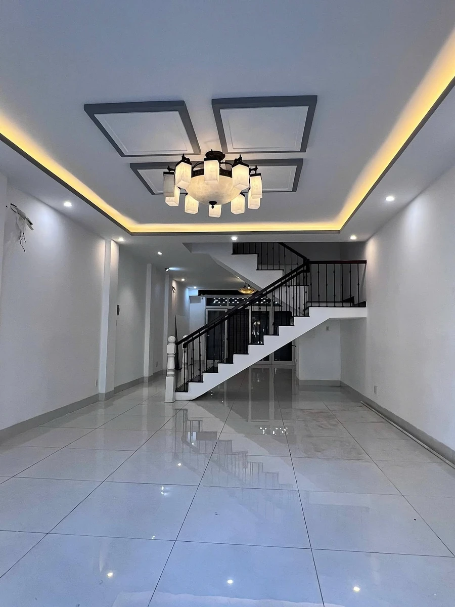 Nhà mặt tiền 5 tầng cho thuê 30 triệu/tháng, 105 m2 Bình Dương - Ảnh thu nhỏ 3