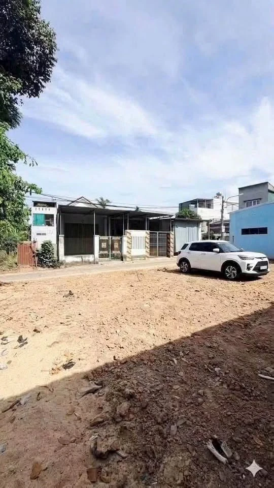 Bán đất hẻm Hoàng Hoa Thám 65m2 giá 700 triệu - Ảnh 1