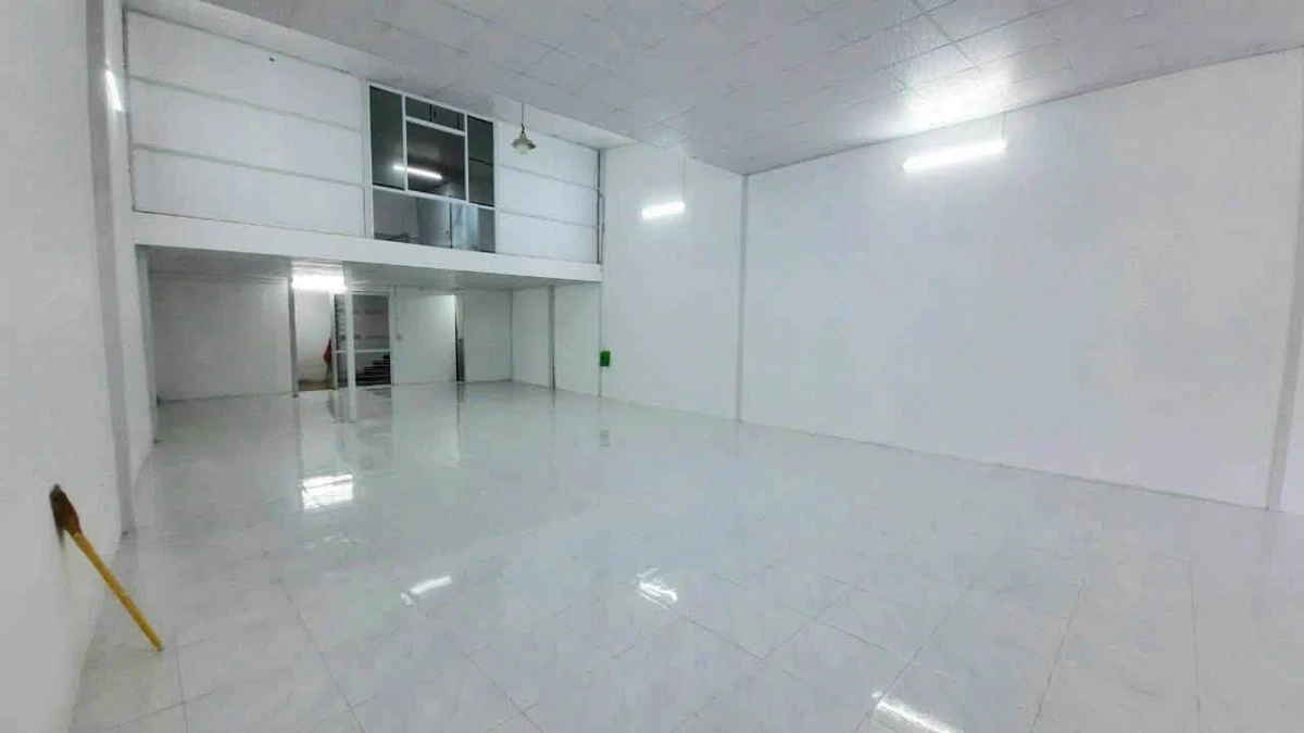 Cho thuê nhà nguyên căn mặt tiền 176m² Quận 7 - Ảnh 1