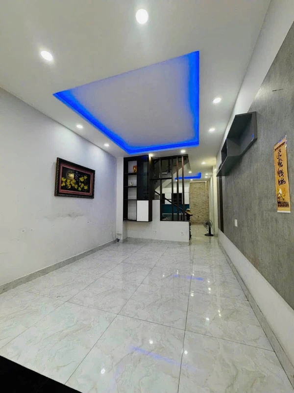 Bán nhà hẻm xe hơi 4x16m, trệt 3 tầng, 10,7 tỷ khu Bàu Cát, Tân Bình