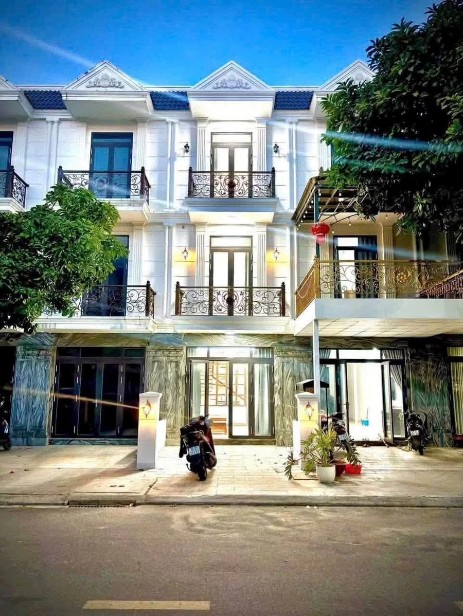 Bán nhà 3 tầng 72m² đường Đông Tác, Dĩ An - Ảnh 1
