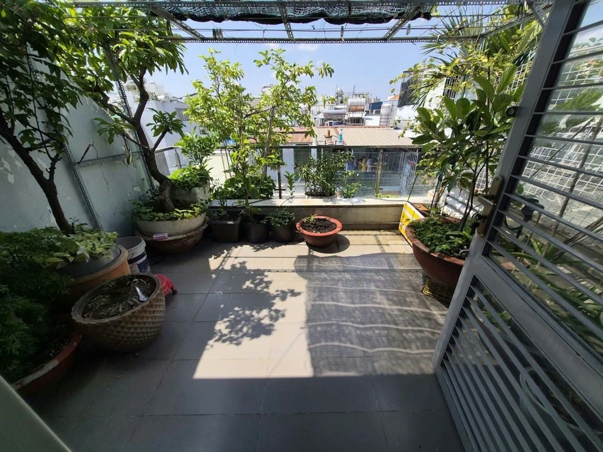 Bán nhà mặt tiền 4 tầng 4x18m khu Bàu Cát, Tân Bình, giá 13,5 tỷ - Ảnh thu nhỏ 4
