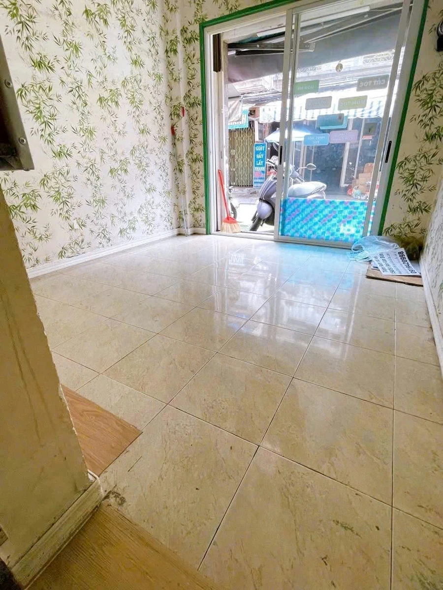 Bán nhà mặt tiền Đoàn Văn Bơ, Q.4, 35m², 5,5 tỷ - Ảnh thu nhỏ 3