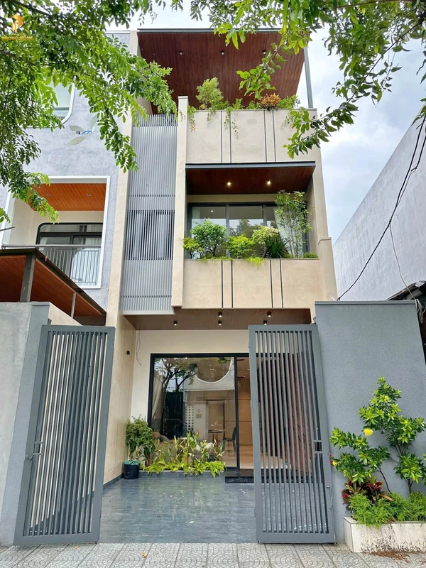 Bán nhà Nam Hòa Xuân 4PN, 105m², nhỉnh 8 tỷ