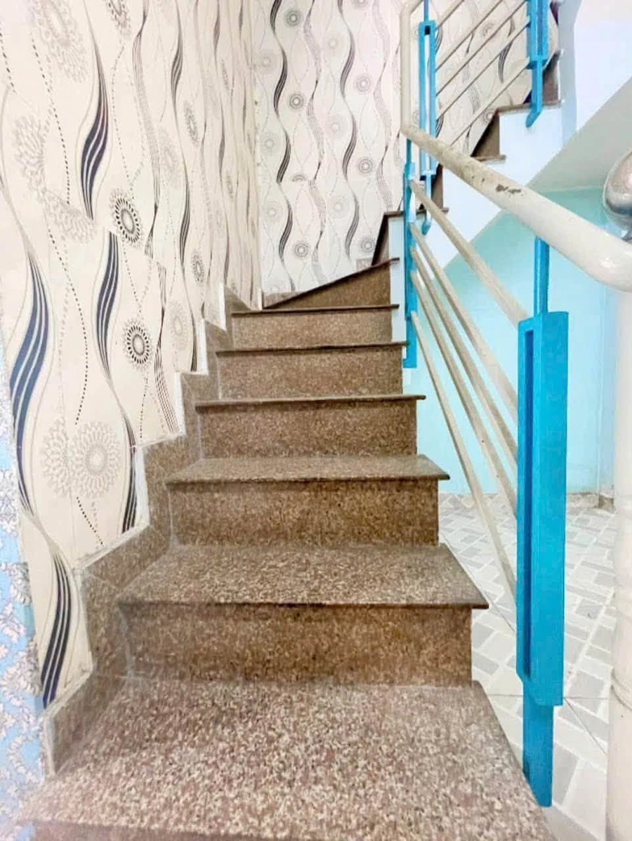 Bán nhà 3 mặt tiền 36m² 4PN 3WC Quận 4 - 9 tỷ 299 triệu - Ảnh thu nhỏ 4