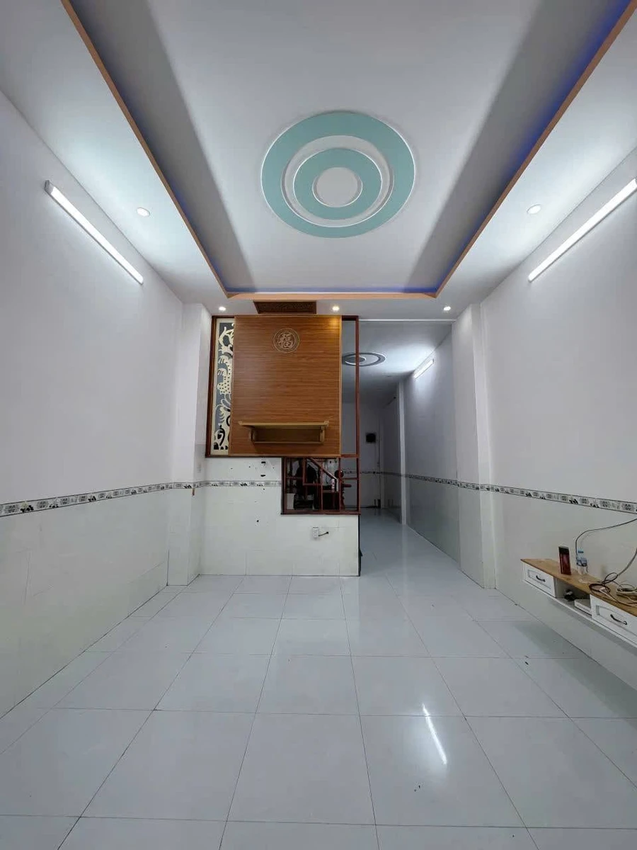 Bán nhà 70m2, 3 phòng ngủ, sân đậu ô tô, phường Bửu Hòa, giá 3,1 tỷ - Ảnh thu nhỏ 4