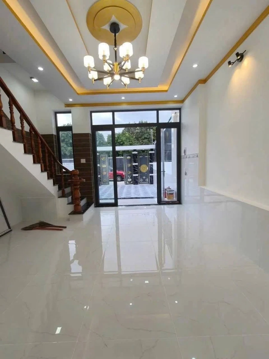Bán nhà 1 trệt 1 lầu 3PN hẻm xe hơi Trần Chánh Chiếu, Long Toàn, Bà Rịa - 2,699 tỷ - Ảnh thu nhỏ 2
