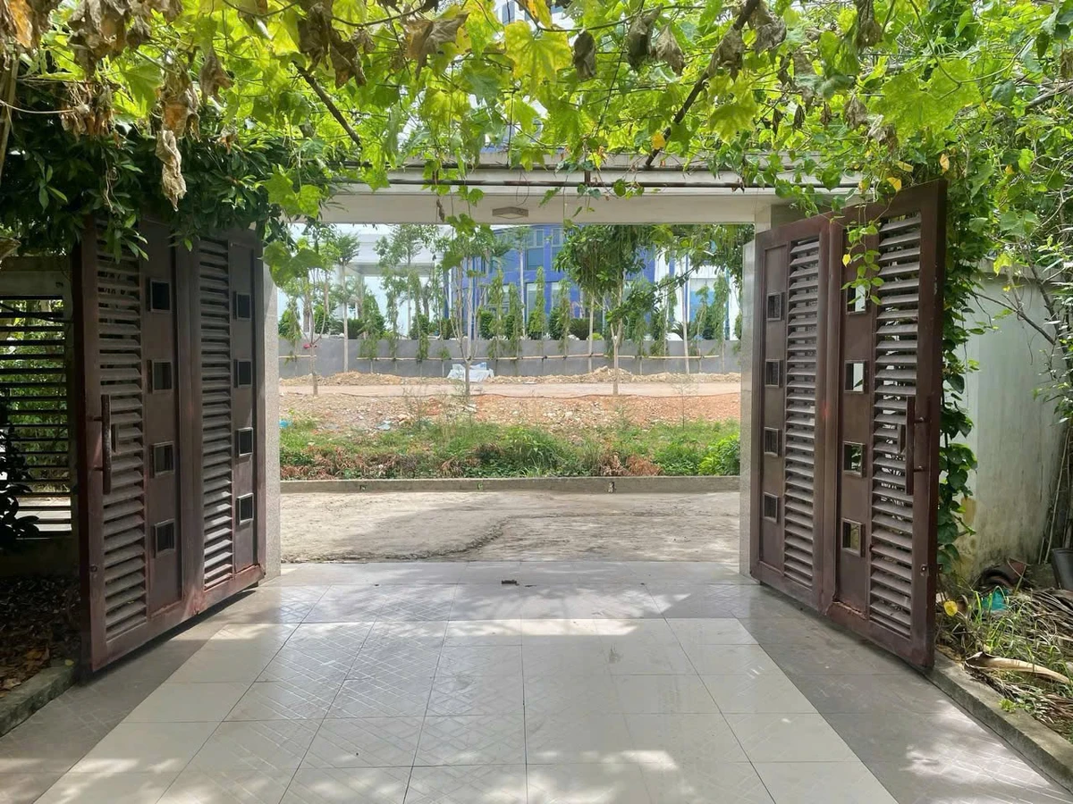 Cho thuê nhà nguyên 300m2 sân vườn 5PN 15 tr/tháng Thủ Đức - Ảnh thu nhỏ 4