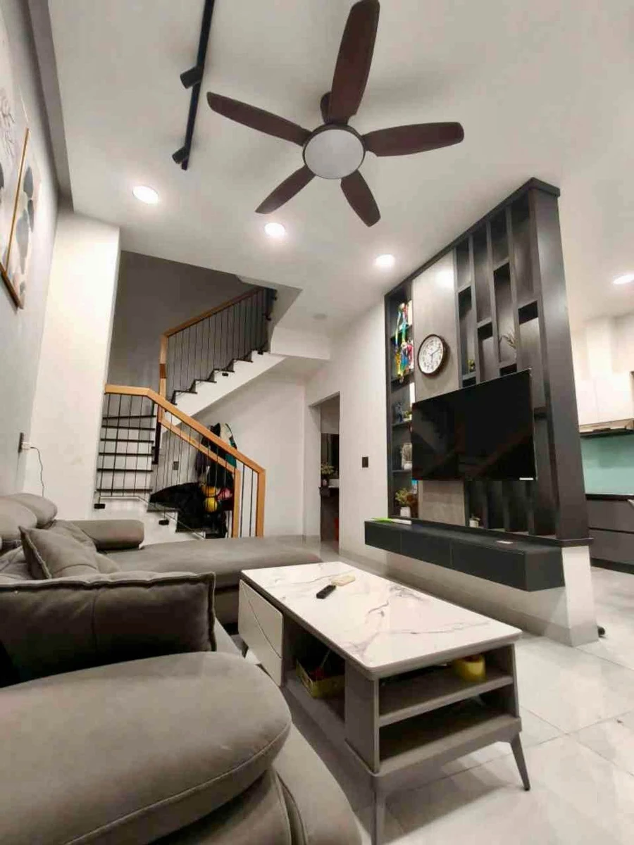 Nhà 3 tầng lô góc Nguyễn Văn Huề Thanh Khê 60m2 gần 4 tỷ - Ảnh 1