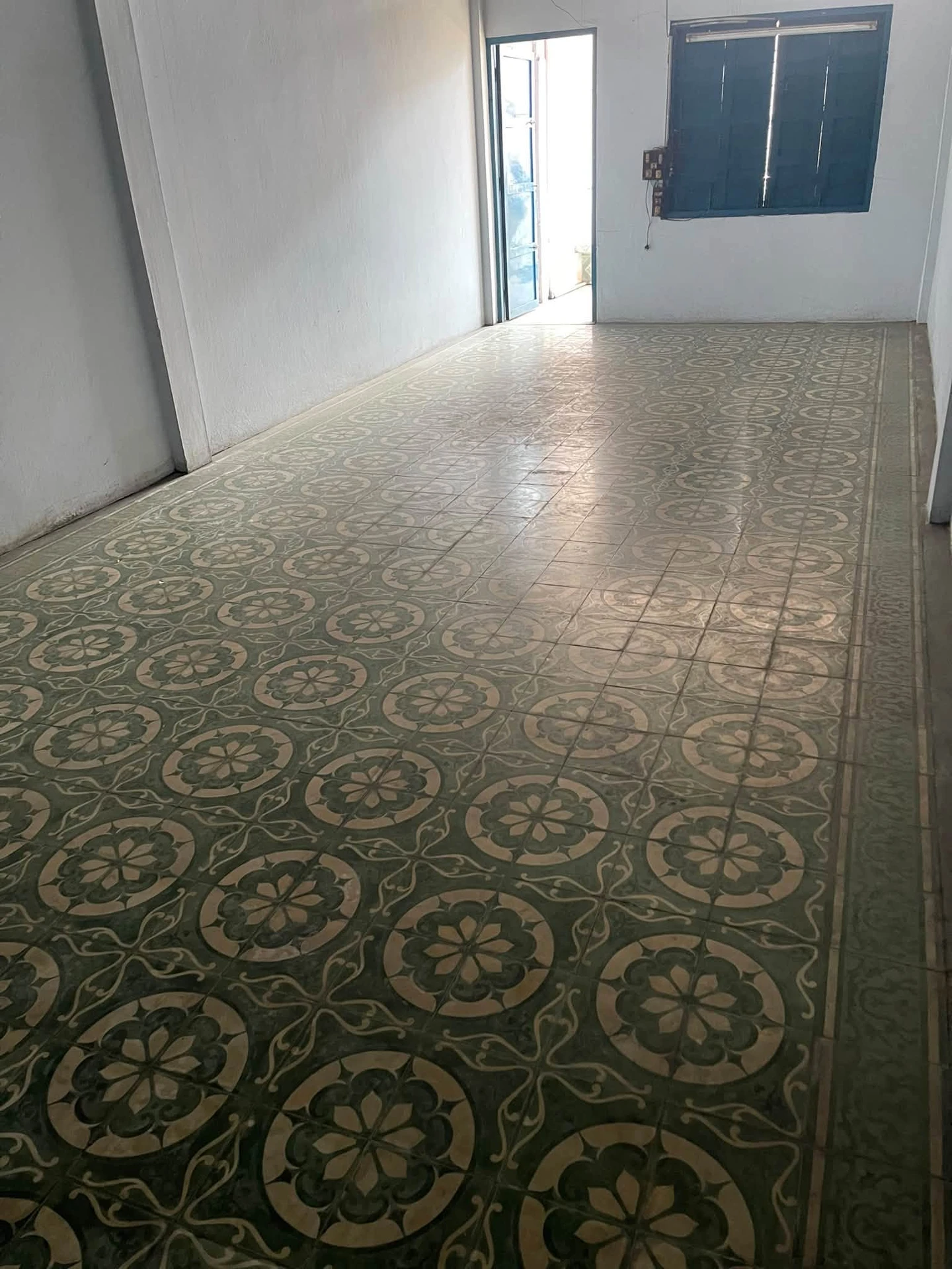 Cho thuê nguyên lầu 56m² mặt tiền chợ xóm mới, 4.2 triệu/tháng - Ảnh 1