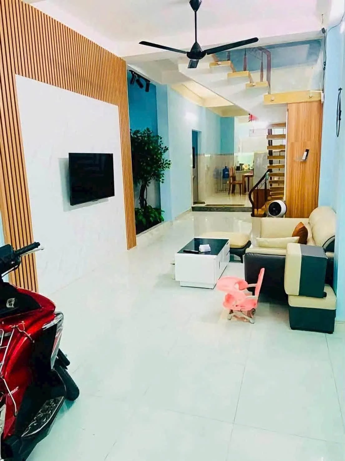 Bán nhà mặt tiền 100m2 4 phòng Hai Bà Trưng Quy Nhơn 7,5 tỷ - Ảnh 1