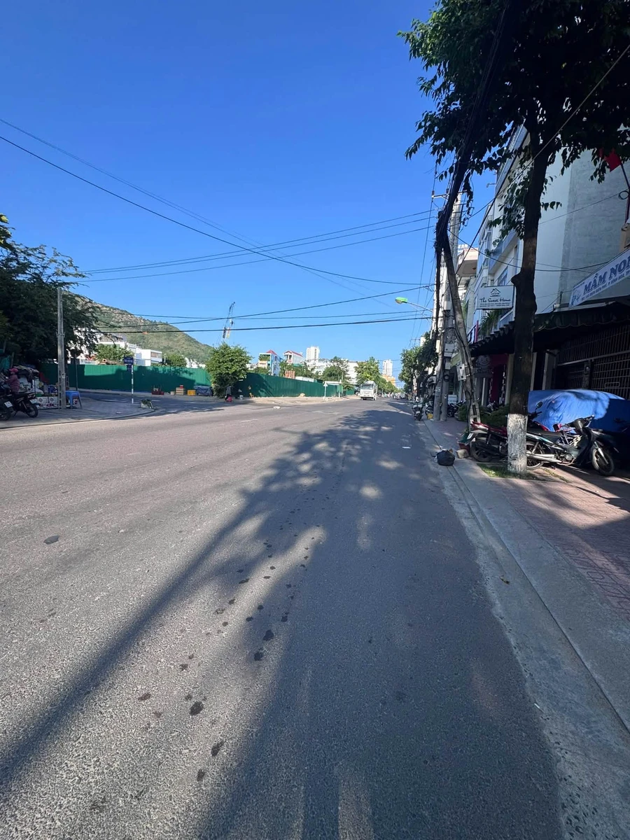 Bán nhà 3 tầng mặt tiền Điện Biên Phủ 67,5m² Nha Trang - Ảnh thu nhỏ 3