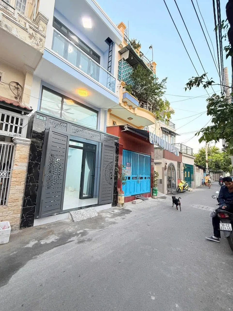 Bán nhà 3 tầng mặt tiền đường 45 gần chợ Bình Triệu, 30m², 3PN, giá 5,35 tỷ - Ảnh 1