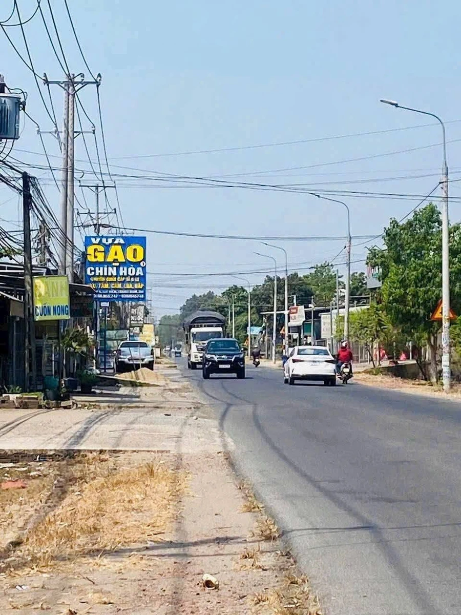 Bán đất mặt tiền Phùng Hưng An 462m² sổ riêng 3 tỷ - Ảnh 1
