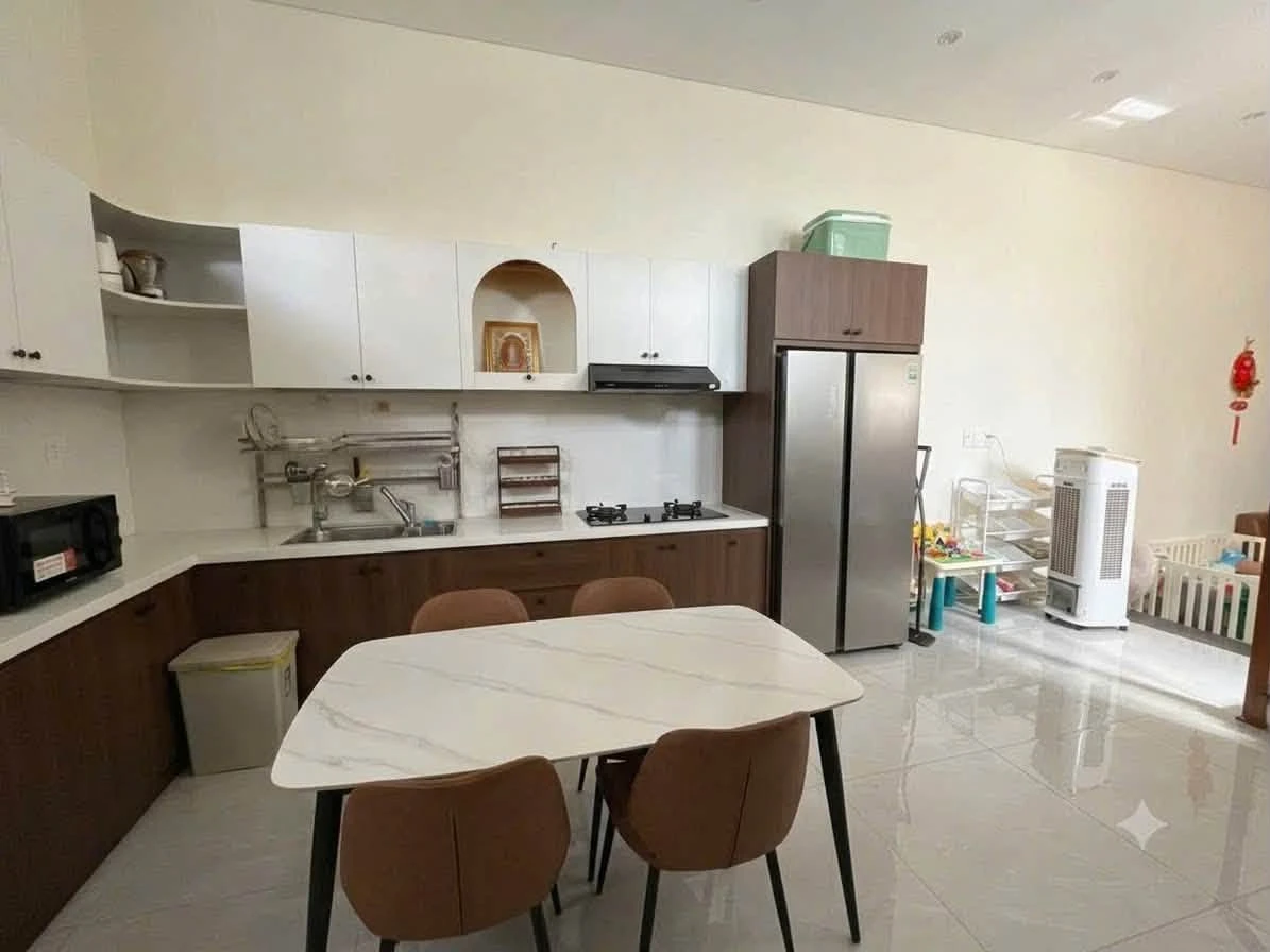 Bán nhà mặt tiền kinh doanh 3 tầng Hùng Vương 119m² - Ảnh thu nhỏ 2