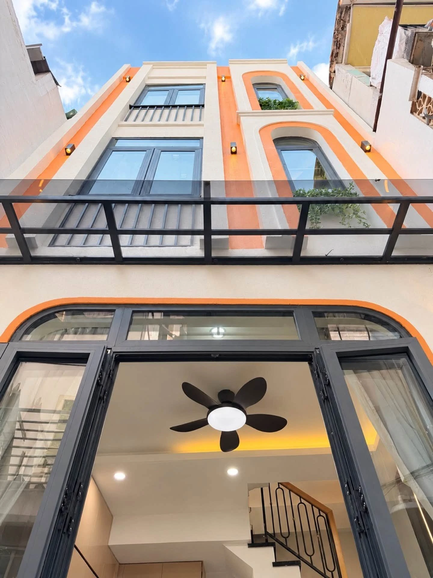 Bán nhà hẻm 1 trệt 2 lầu sân thượng, 50m² sử dụng, full nội thất, gần BV Hoàn Mỹ, Phú Nhuận - Ảnh 1