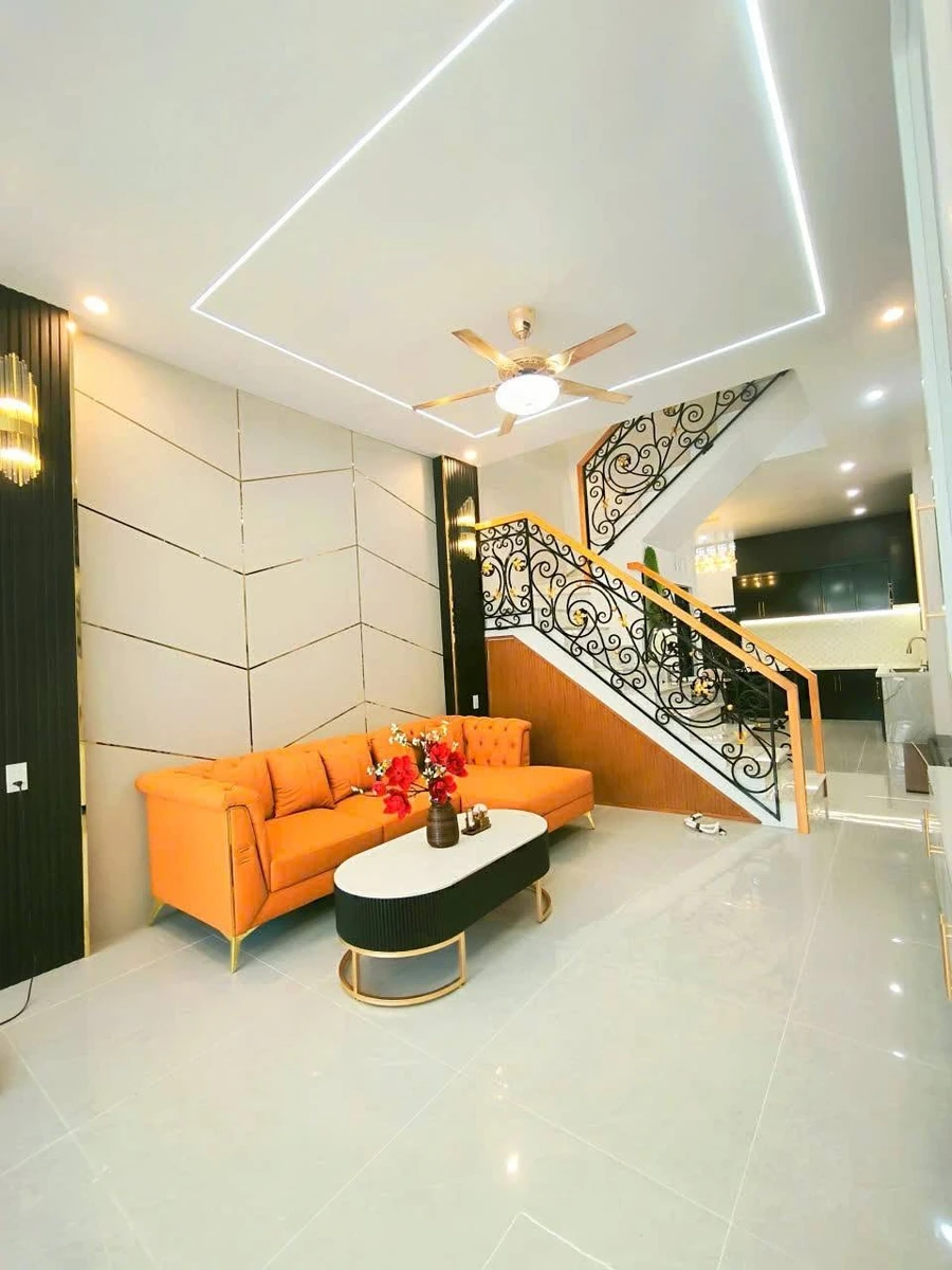 Bán nhà 1 trệt 1 lầu mặt tiền Nam Cao 2,45 tỷ Rạch Giá - Ảnh thu nhỏ 2
